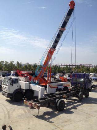 Alquiler de Camión Grúa (Truck crane) / Grúa Automática Chevrolet KODIAK PM 241 MT 7.200 CC TD 4X PM 17524, 9 ton a 2 m. Boom extendido verticalmente 13 mts 1.600 kilos. en Mérida, Yucatán, México