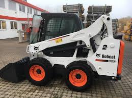 Alquiler de Minicargador BOB CAT S-185 con Cuchara cargadora de ,45 m3 en Puebla, México